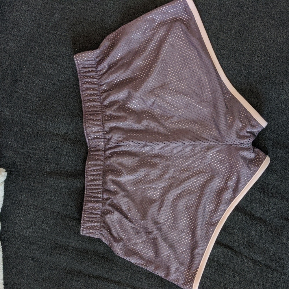 NEW Under Armour Short Inseam HeatGear Shorts - with tags - Picture 2 of 6